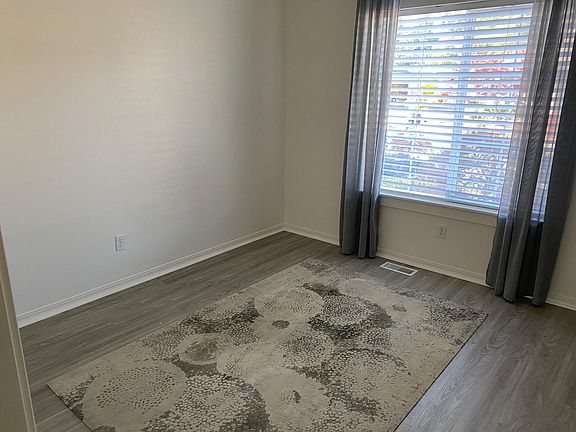 5th image of 4642 67th Avenue Ct W