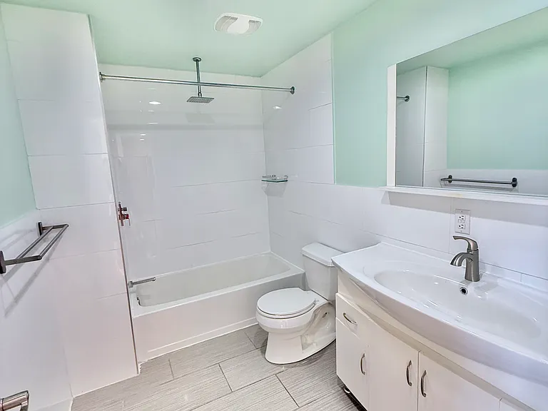 249 S 49th St #8O6 — Photo 32