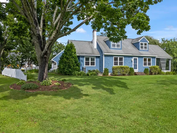 12 Dock Road, York, ME 03909