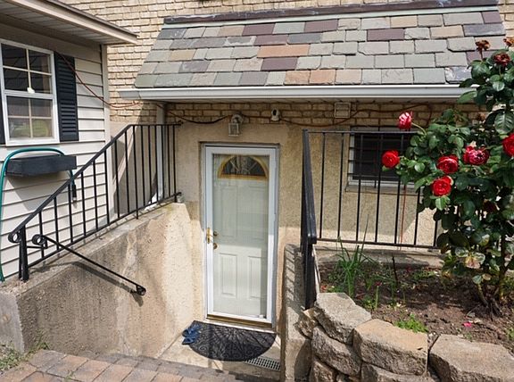 5th image of 148 Cheshire Pl