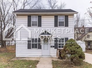 315 W Carpenter St, Freeport, IL 61032