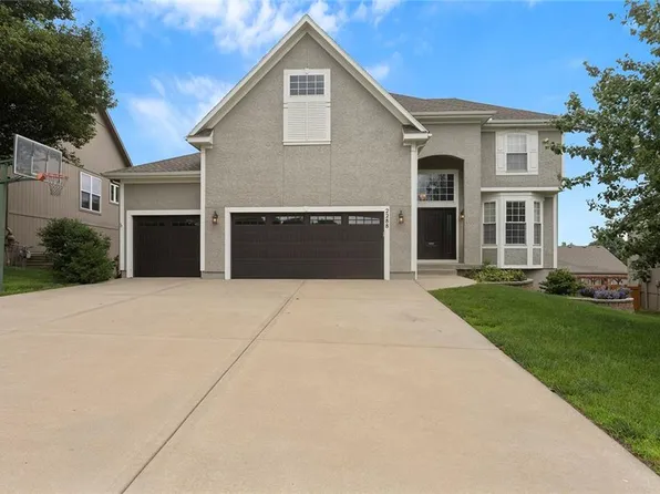 2288 W 131st St, Olathe, KS 66061