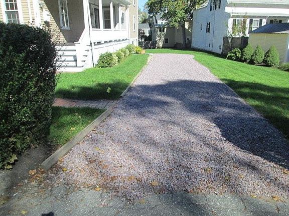 Private drive, parking and entrance