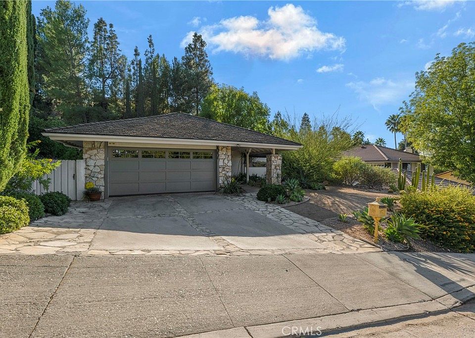 1st image of 4701 Monarca Dr