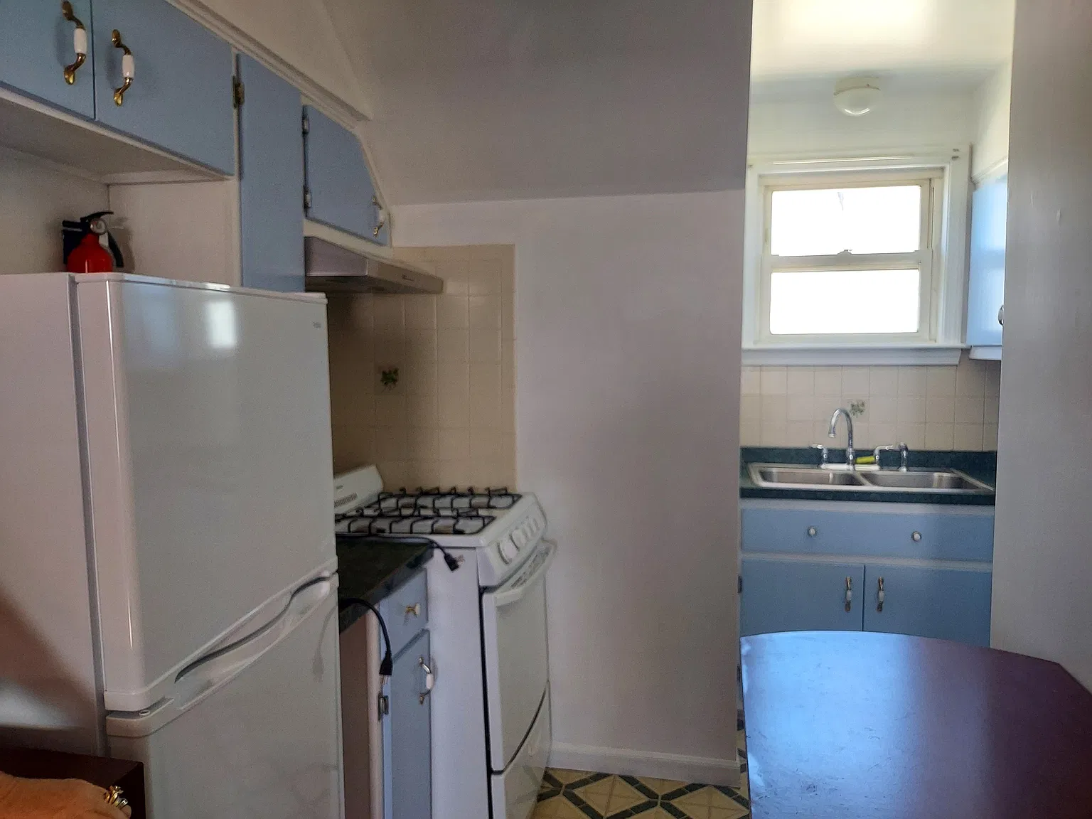 1 bed, 690 sqft, $1,000 — Photo 3