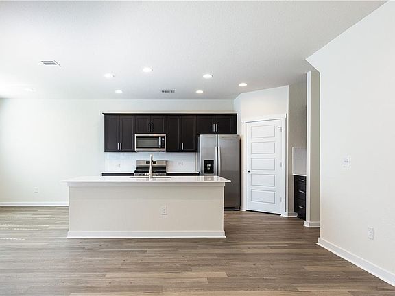 4th image of 1848 Bonham Ln