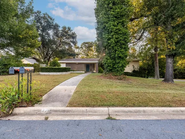 822 Millard Dr, Nacogdoches, TX 75965