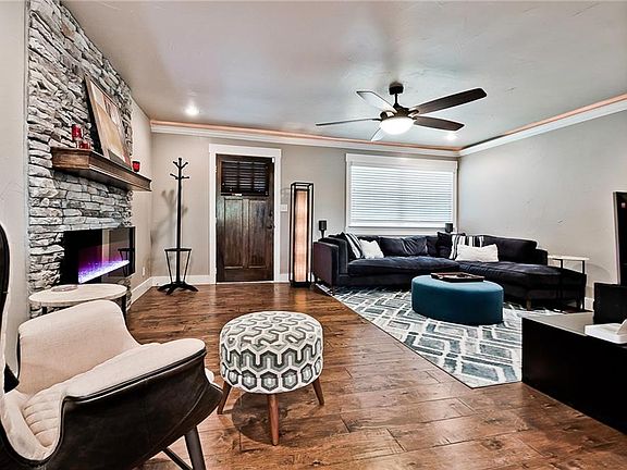 3rd image of 305 NW H St