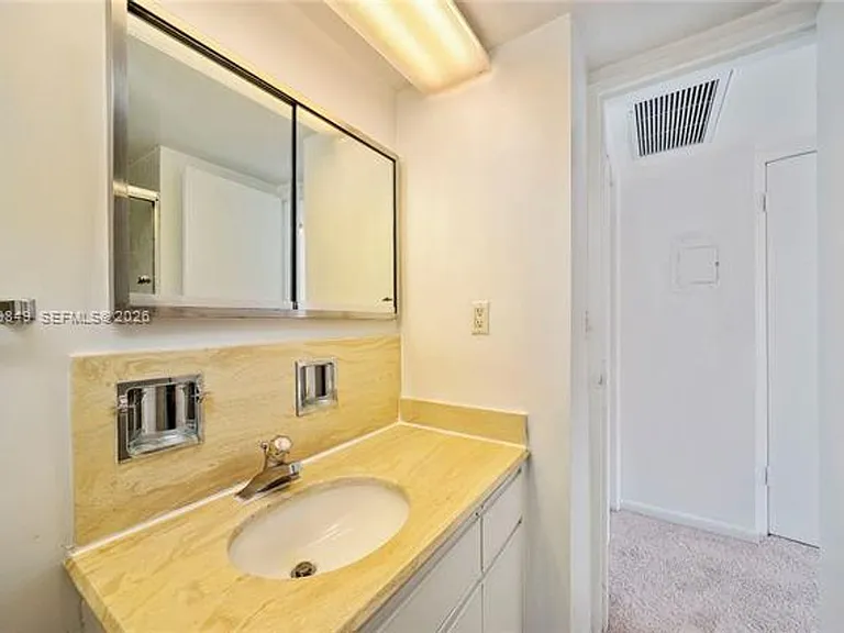 5700 Collins Ave #8A — Photo 23