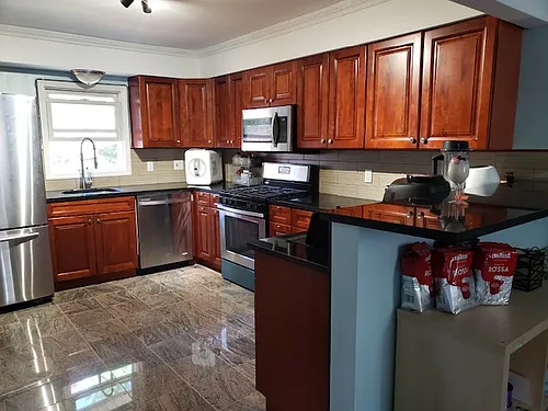 99 Knickerbocker Rd Photo 1