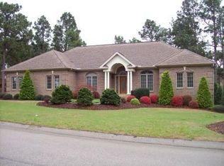 35 Steeplechase Ct, Southern Pines, NC 28387