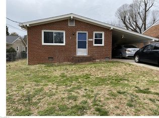 3213 N Centennial St, High Point, NC 27265