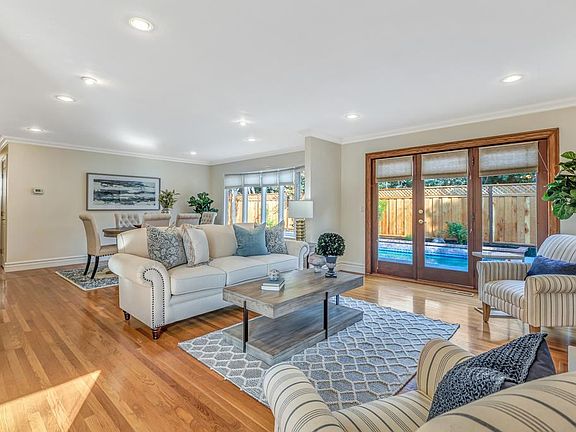 5th image of 5039 Forest View Dr