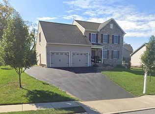 569 Red Run Rd, East Earl, PA 17519