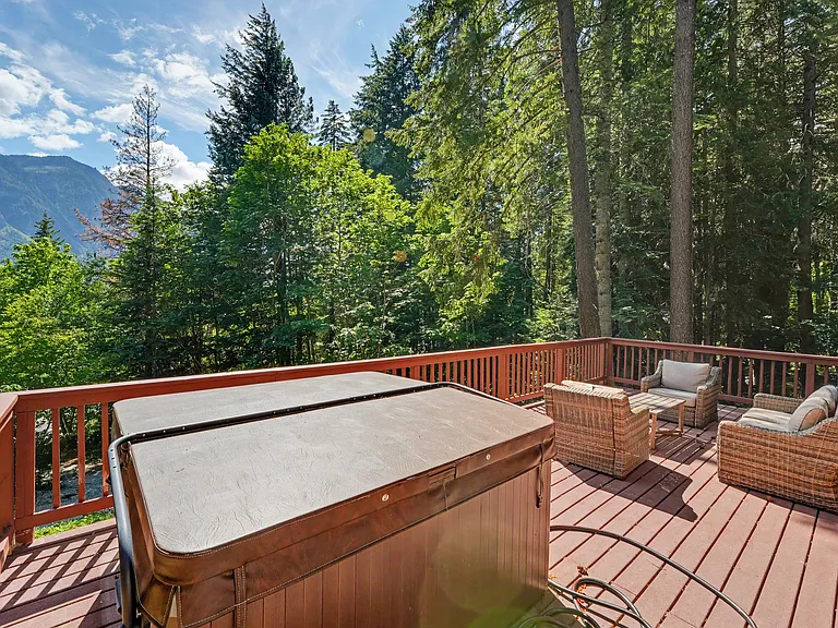 23340 Lake Wenatchee Hwy — Photo 18