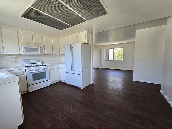3rd image of 7937 Newlin Ave APT D
