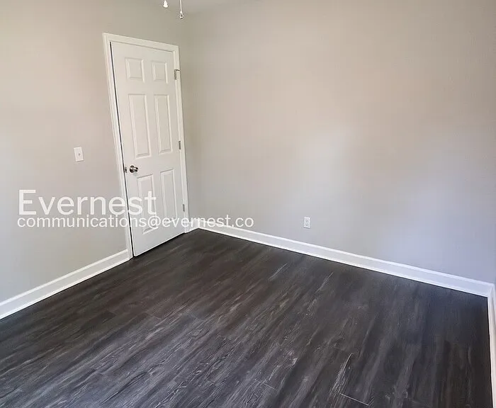 736 Hancock Rd — Photo 16