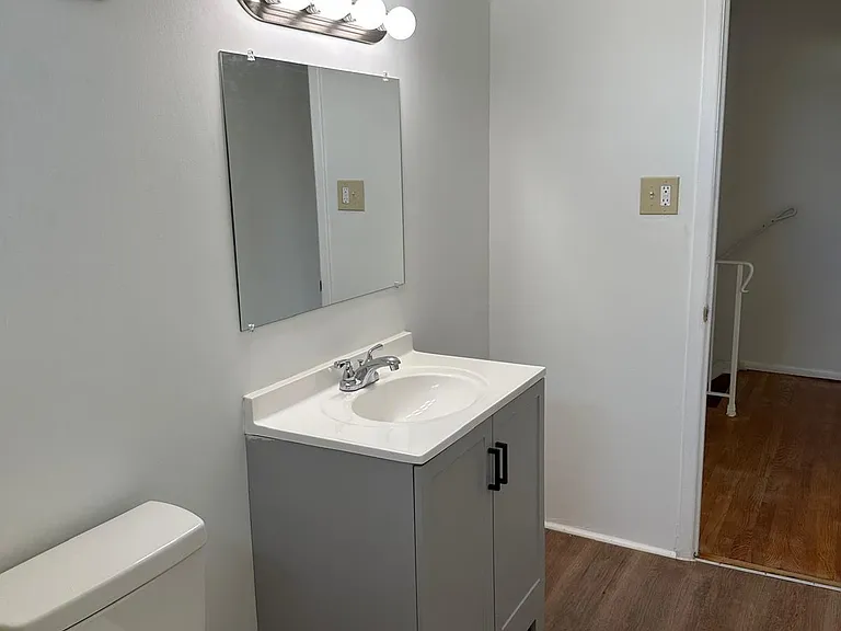 34 Hampton Ct — Photo 15