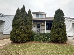 7253 Standard Ave, Center Line, MI 48015