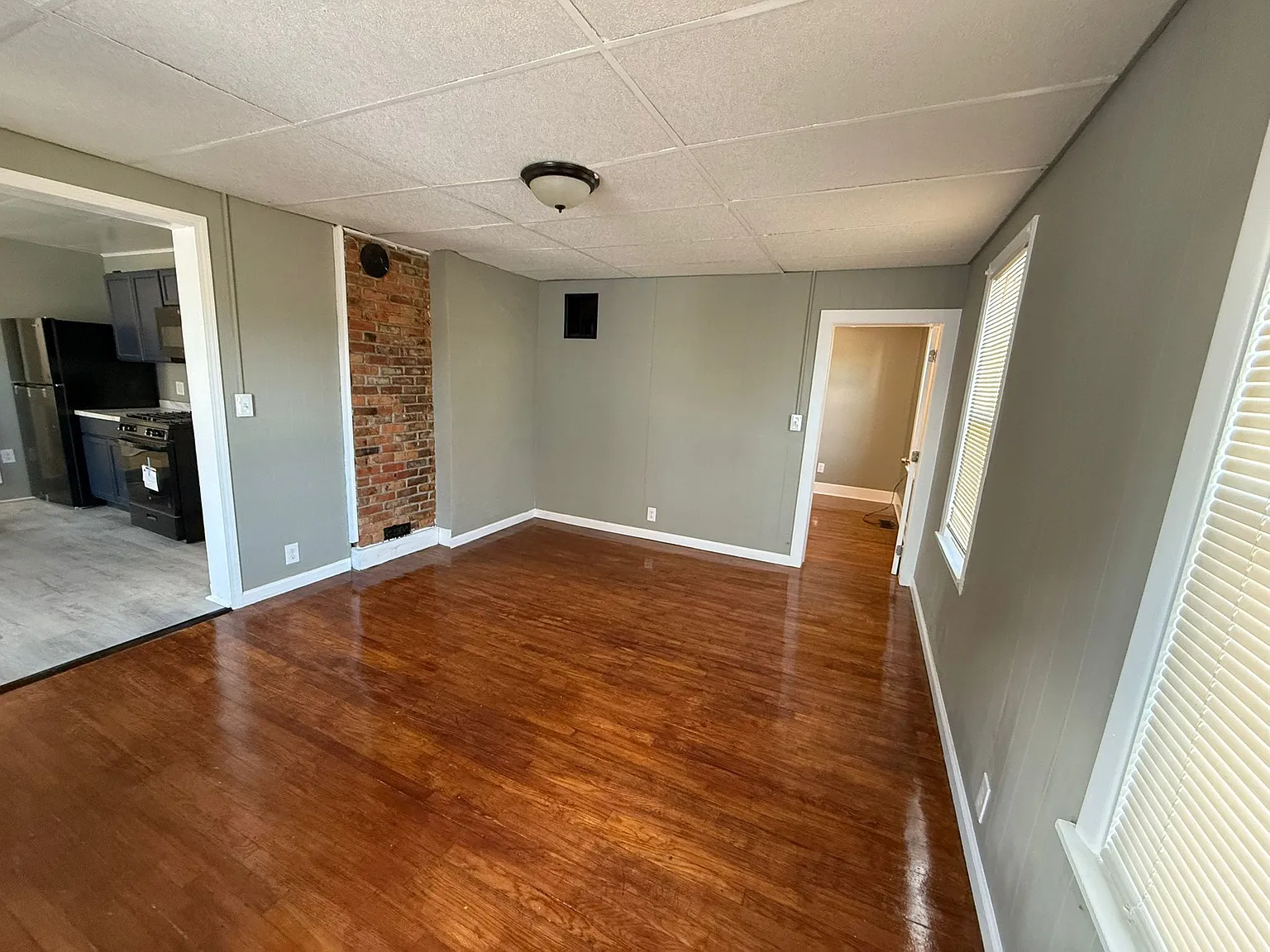 16 Doubleday St — Photo 1