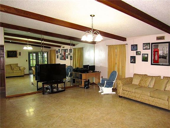 3rd image of 660 Bear Ct