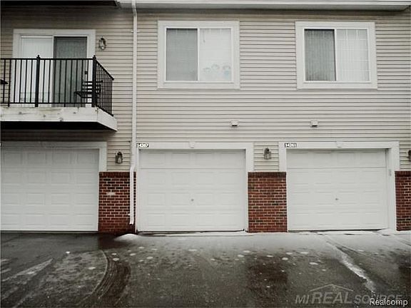 2nd image of 14267 Vauxhall Dr #206