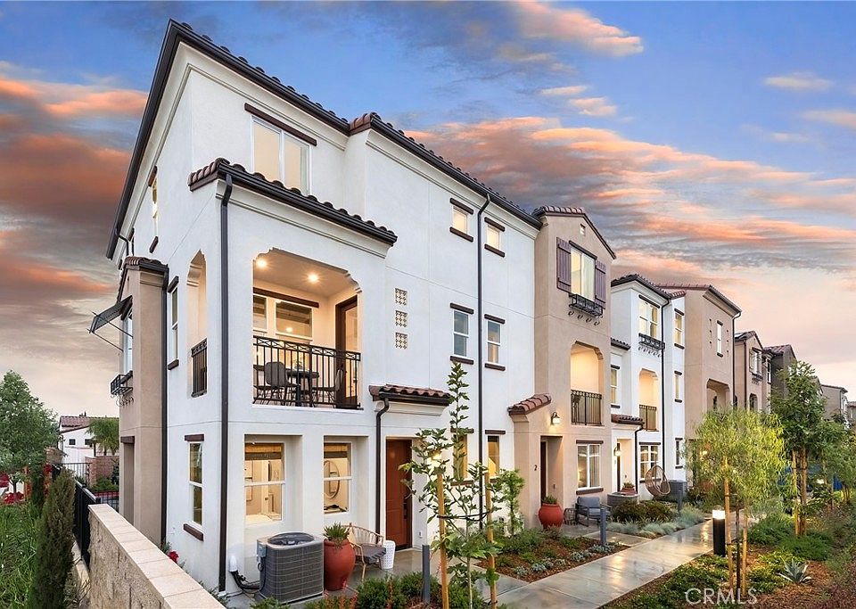 1st image of 2209 W Orange #8