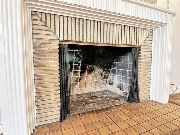 5th image of 418 N Montreal Ave