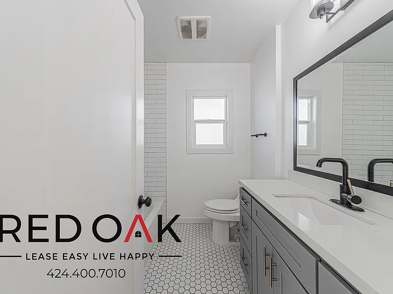 1060 N Avenue 50 #1060 — Photo 8