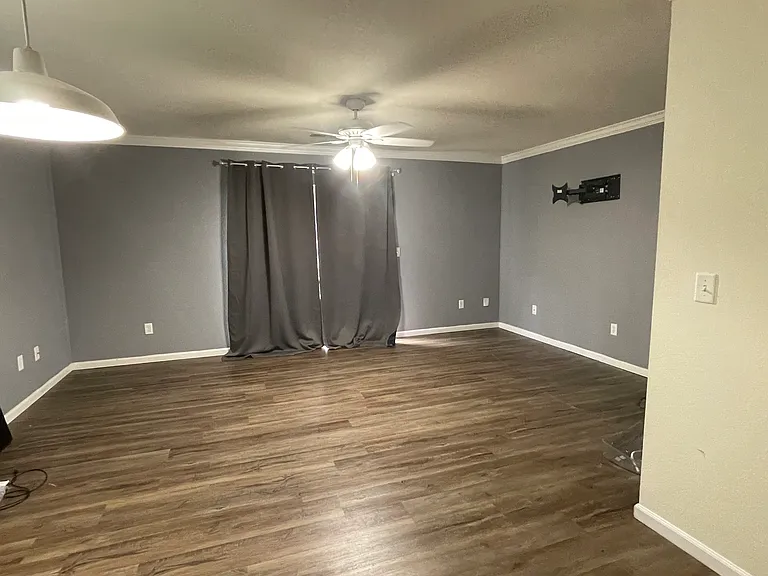 835 Woodside Creek Dr #835 — Photo 3