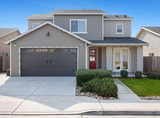 6883 E Robinson Ave, Fresno, CA