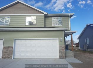 713 Roosevelt Dr, Lexington, NE 68850