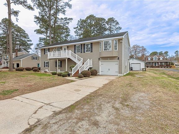 3rd image of 617 Dandy Loop Rd