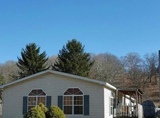 606 6th St, Saint Marys, WV