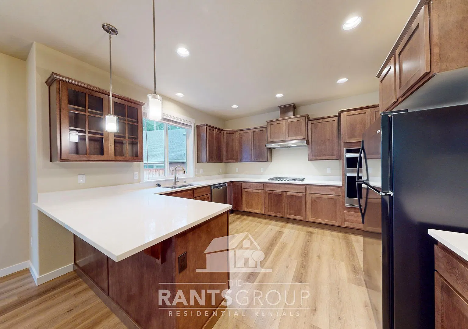 Beautiful Home! Easy freeway access! — Photo 3