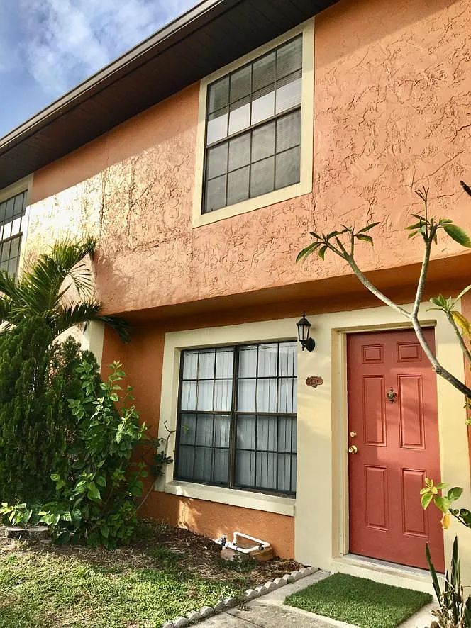 7327 Forest Hill Ct — Photo 1