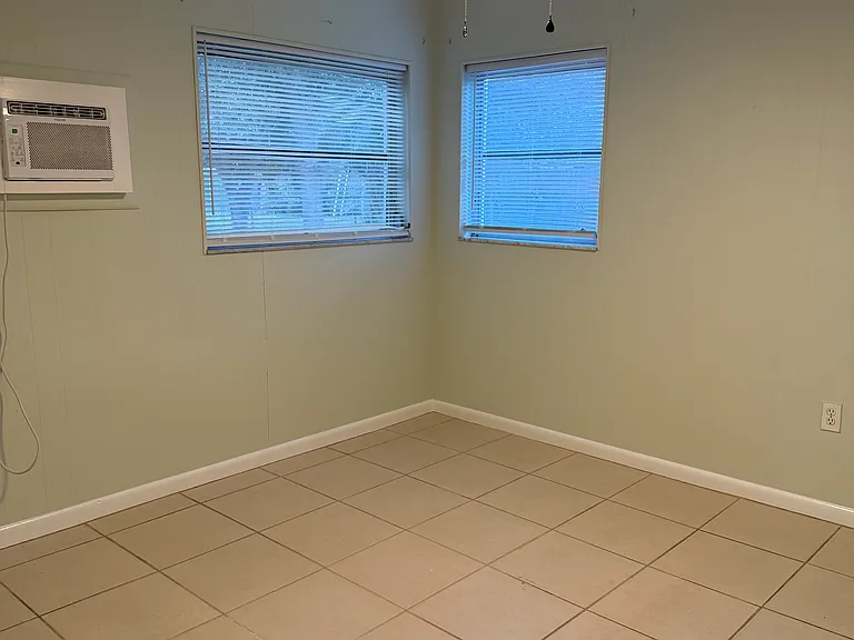 1601 Turner St — Photo 7