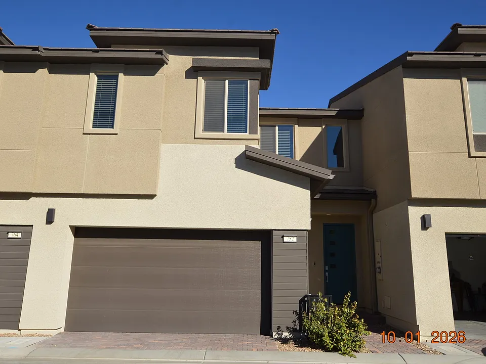 752 Echelon St #1