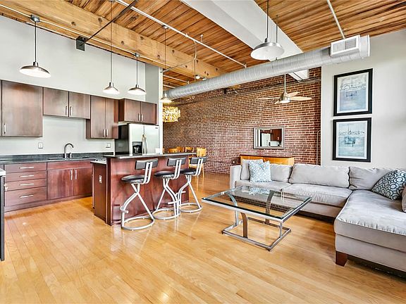 3rd image of 1312 Washington Ave APT 4B