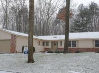 5117 Huntington Dr, Midland, MI