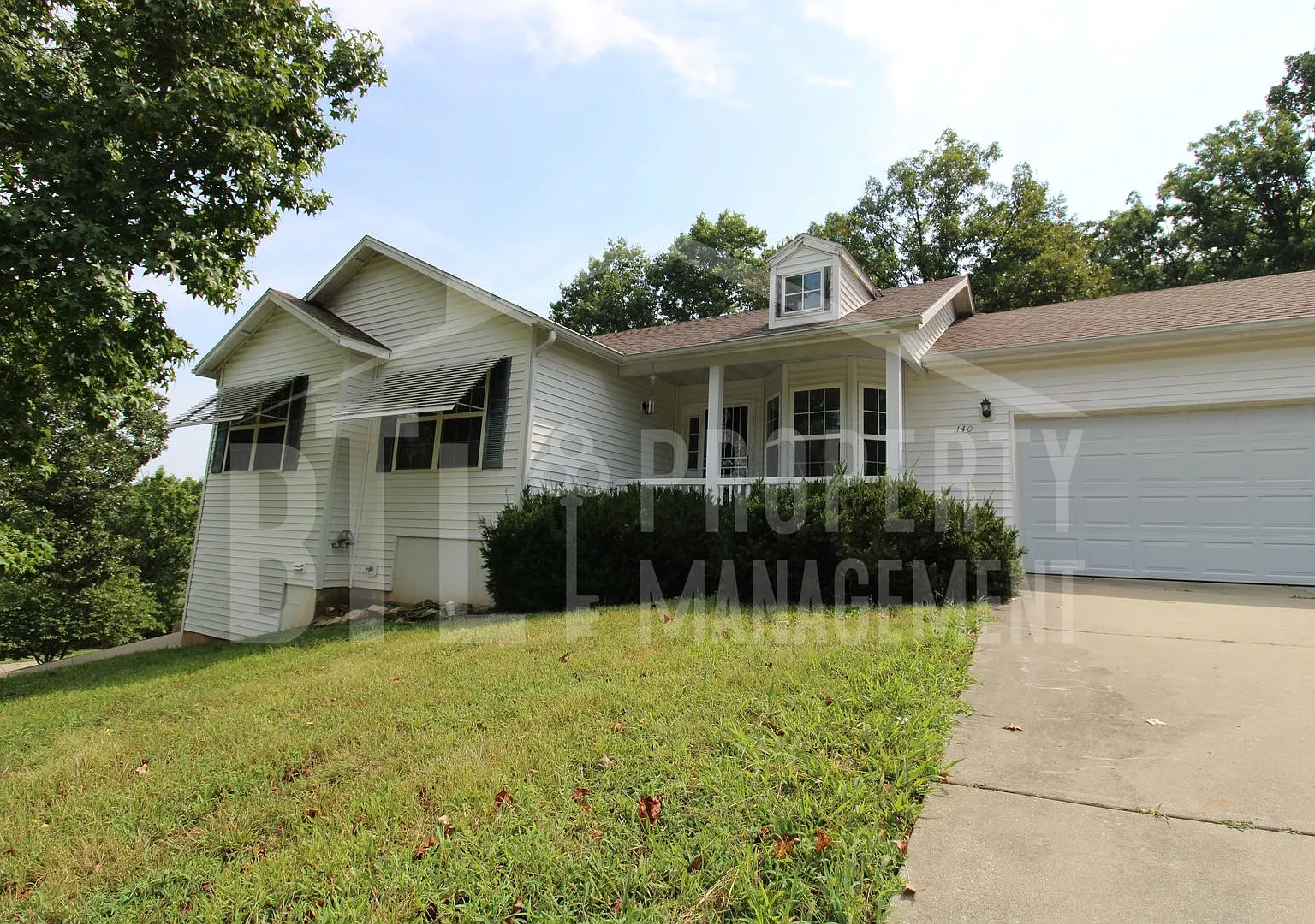 Great Three Bedroom House in Branson — Photo 3