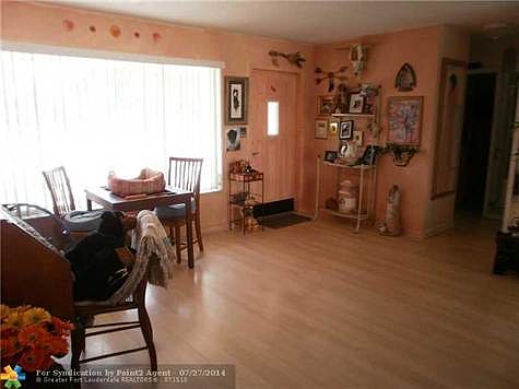 4th image of 1627 SE 8th Ave