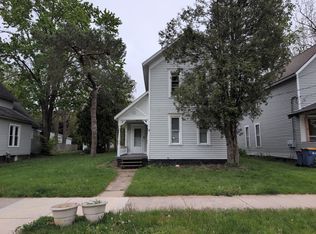38 Sweet St NE, Grand Rapids, MI 49505