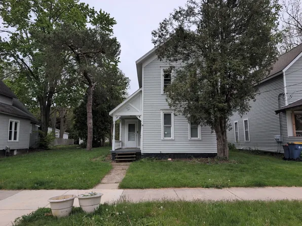 38 Sweet St NE, Grand Rapids, MI 49505