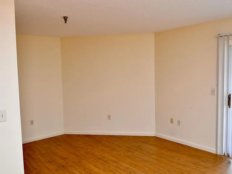 Stonington Estates Apartments — Photo 55