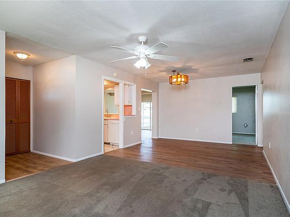 5th image of 3221 Dante Dr