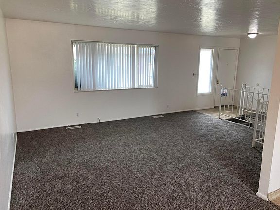 3rd image of 336 E Birchwood Dr Unit 8