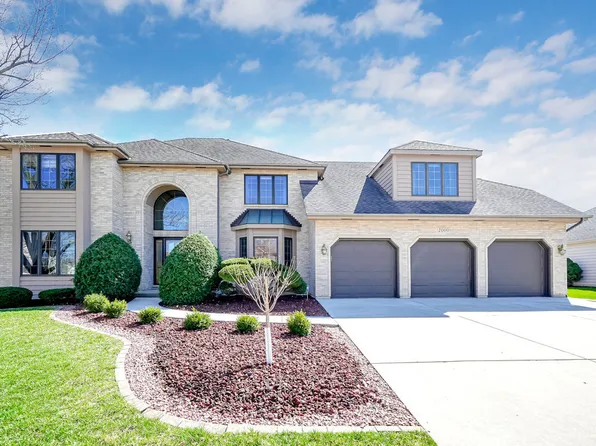 1000 Rosewood Ave, Naperville, IL 60563