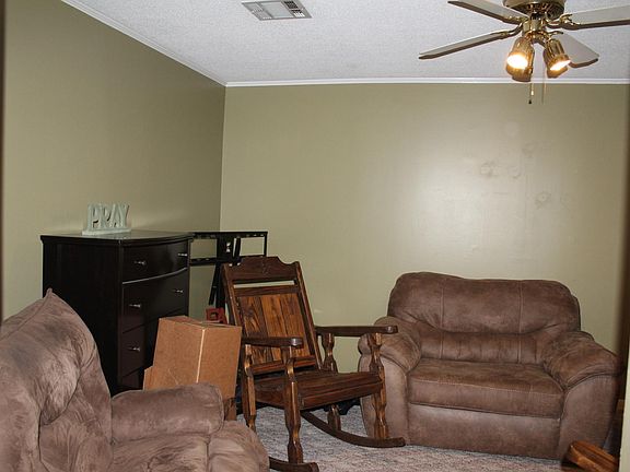 2nd image of 821 Santa Anna Dr