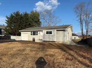 233 W 12th Street, Deer Park, NY 11729